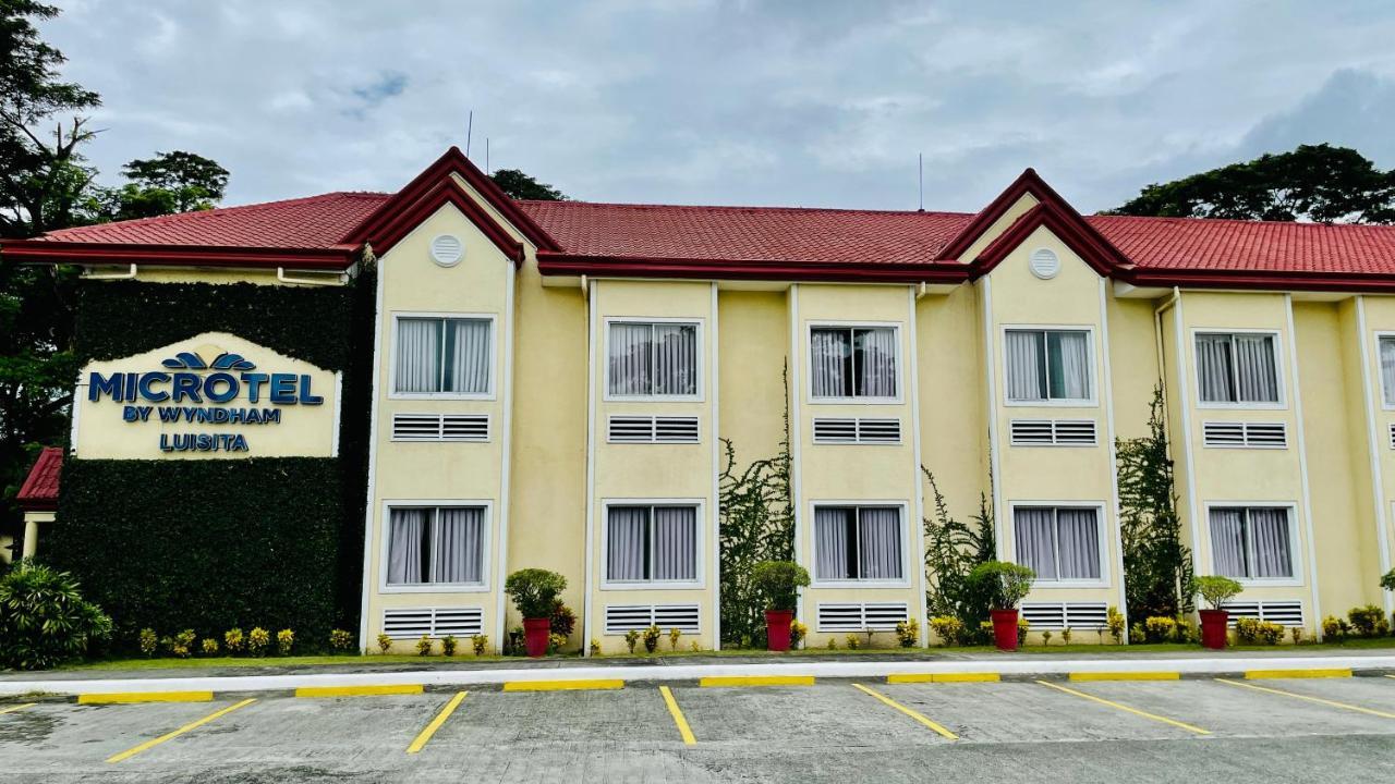 Microtel By Wyndham Tarlac Exterior foto