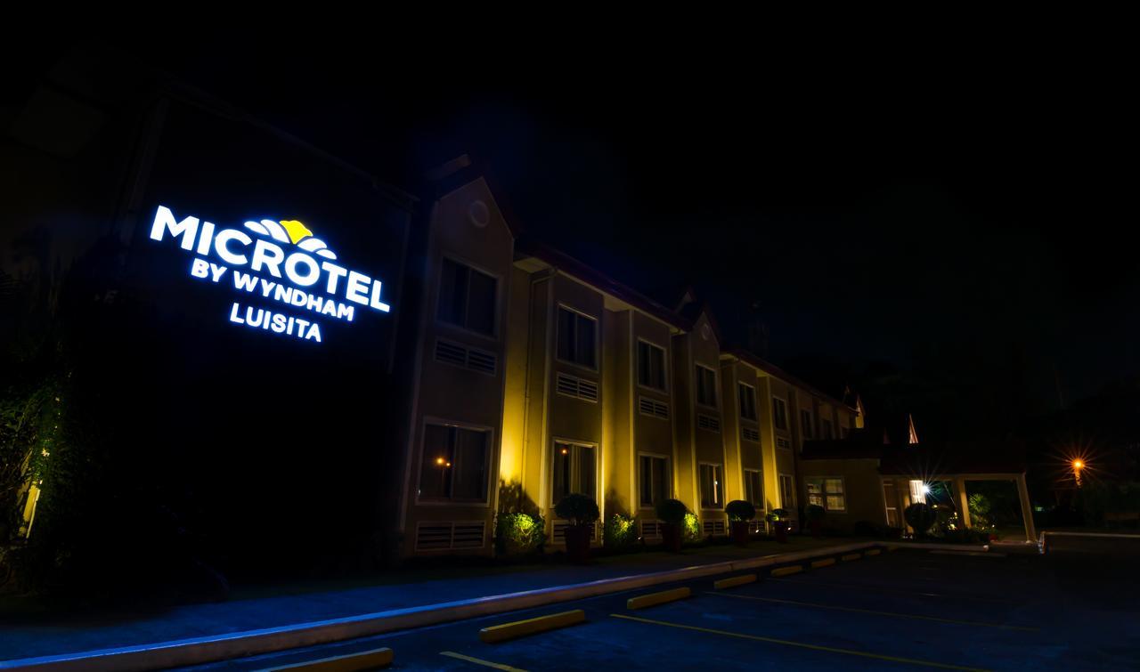 Microtel By Wyndham Tarlac Exterior foto